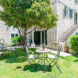 Jes Old Town Luxury Split